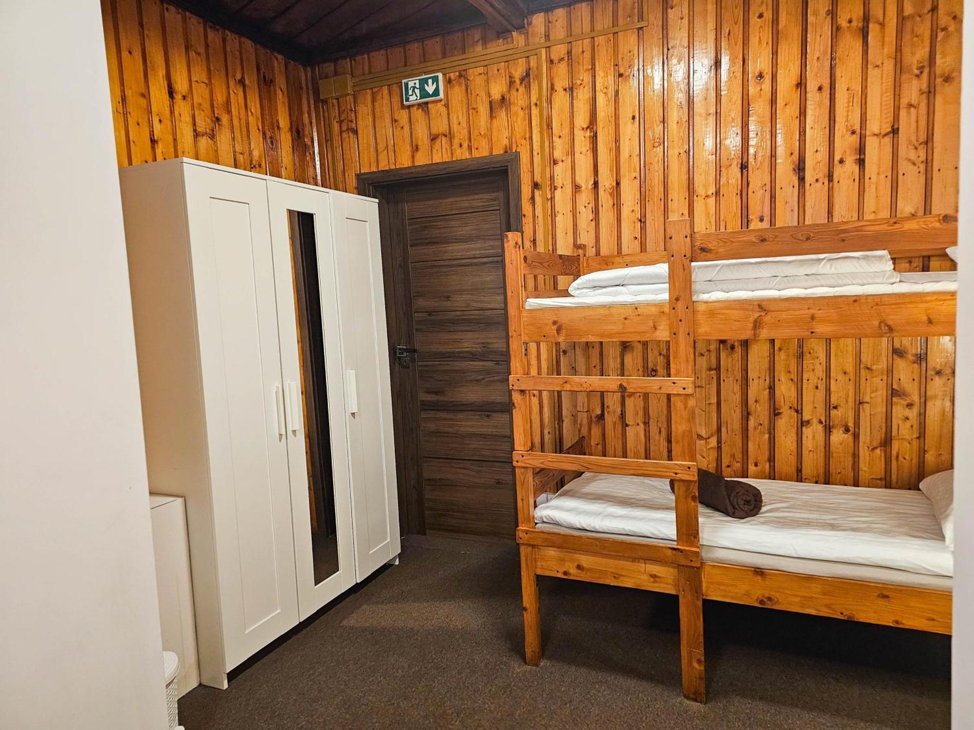 Schronisko Gosciniec Rownica Hotel Ustron Exterior photo