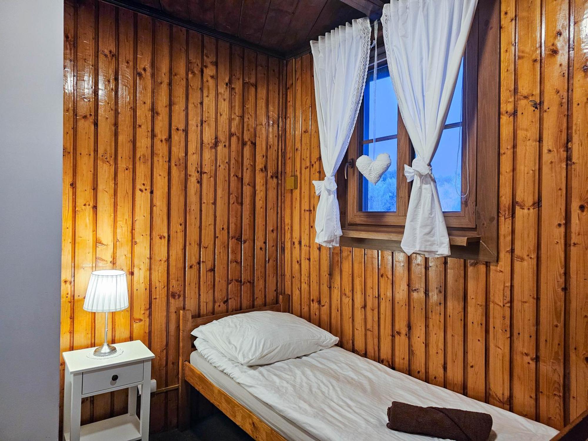 Schronisko Gosciniec Rownica Hotel Ustron Exterior photo